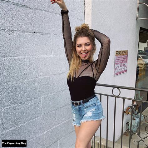 sammi hanratty topless|Sammi Hanratty Naked Pregnant Photoshoot